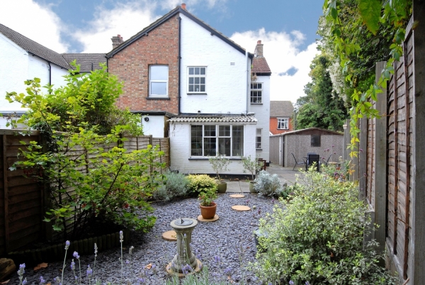 Micro flats in Croydon, Sutton and Epsom for sale for £235k