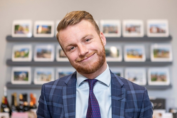 Five Reasons to Leave Property Viewings to the Experts