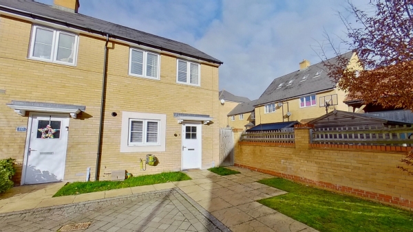 Excellent two bed house in Ronald Eastwood Row!