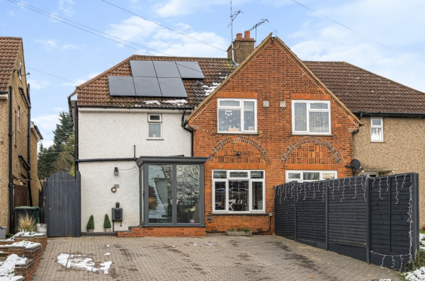 A New Sales Listing in Kings Langley!