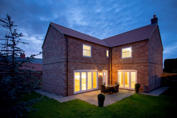 How can dusk photography help sell your home?