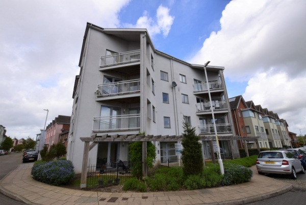 2 bed apartment for sale in Drummond Grove, Willesborough, Ashford.