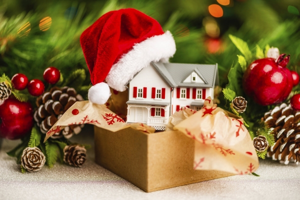 Tis the season to be jolly but is it the season to sell your home?
