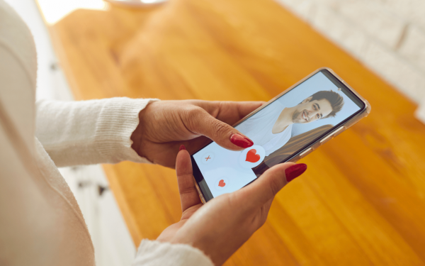 What home buyers in South East London can learn from online dating this Valentin