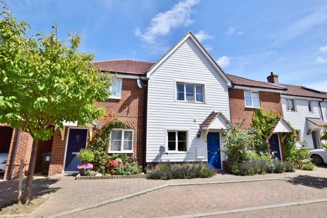 >Excellent two bedroom in R...
