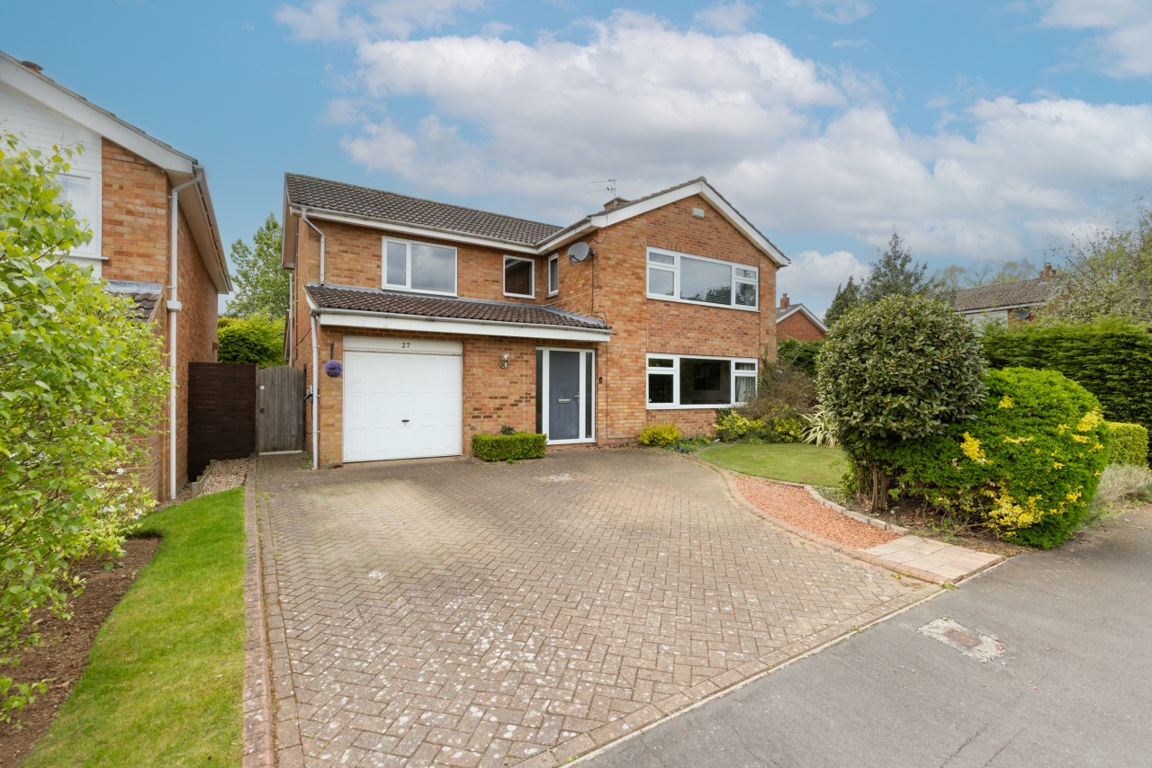 >Wishart Estate Agents