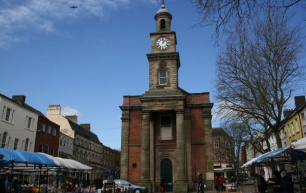 7 Rock-Solid Reasons to Support Your Local Businesses