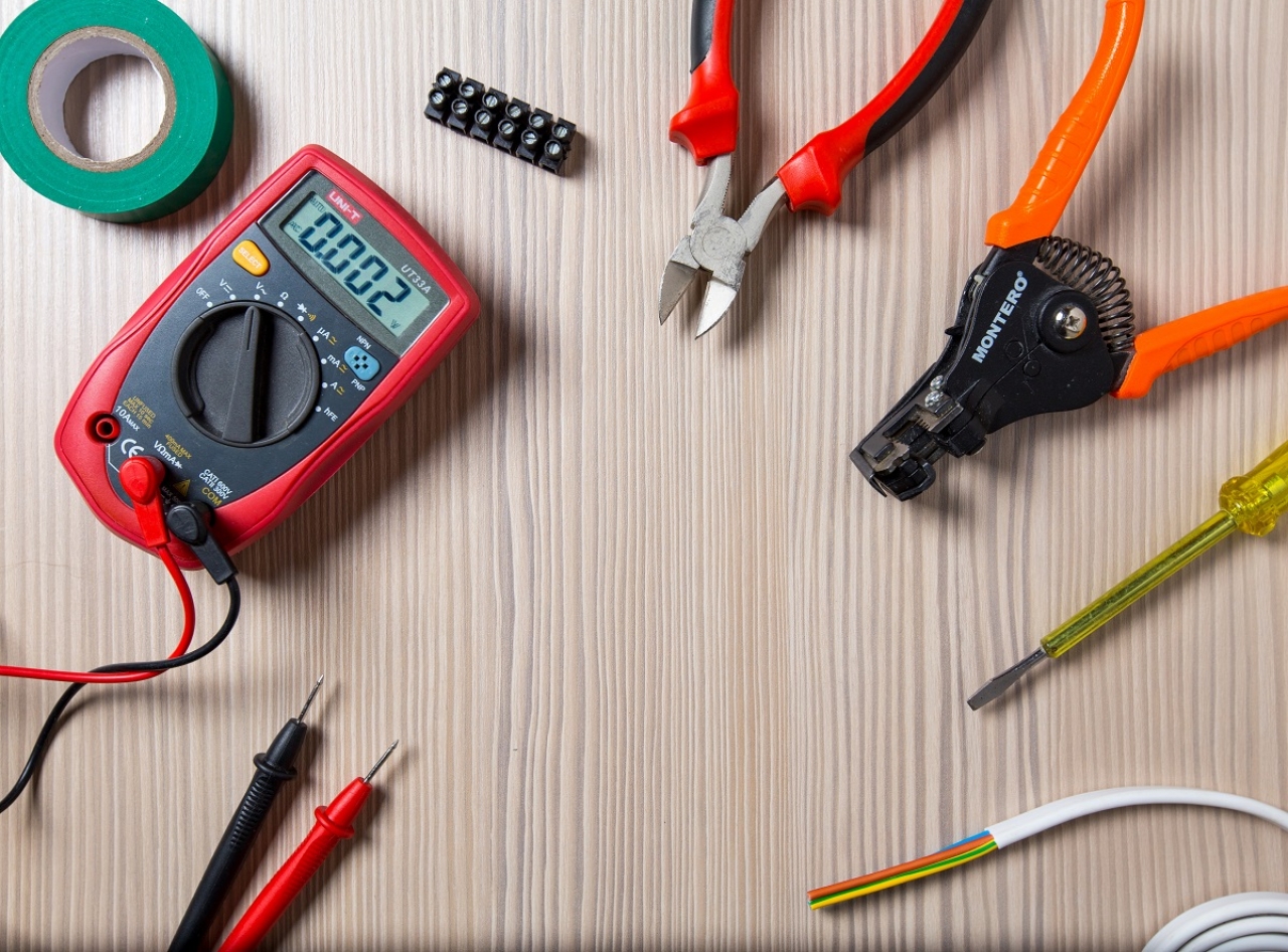 >Lets Talk Electrics