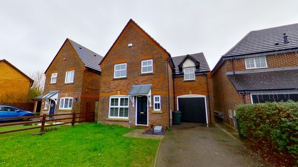 Wonderful three bedroom home in Wood Lane!