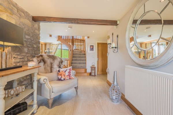 Thinking of changing estate agents? Our smooth move guide