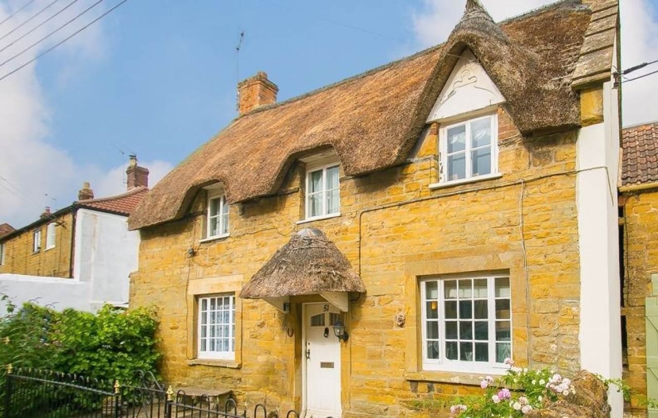 >South Somerset cottage in Martock made of hamstone