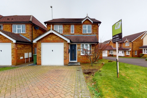3 bed detached house to rent in Folks Wood Way, Lympne, CT21.